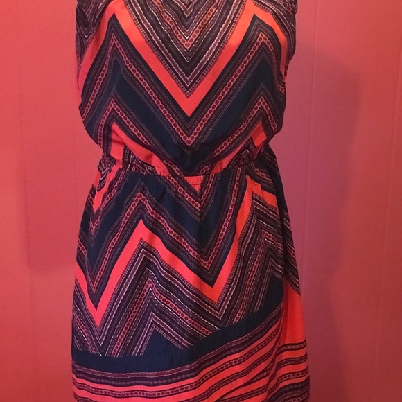 Express brand - Picture 2 of 3